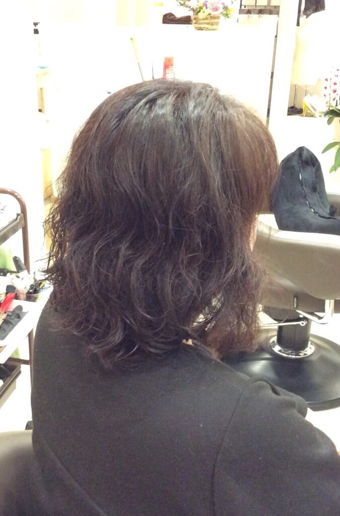 セミロングスタイル
